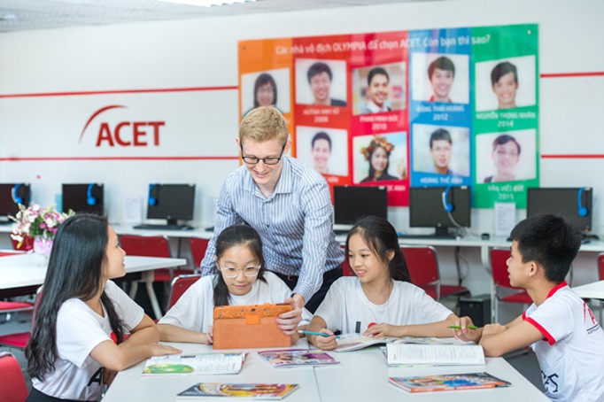 Trung tâm Anh ngữ ACET là một trong những địa điểm hàng đầu cho việc học TOEIC nói viết tại TP Hồ Chí Minh